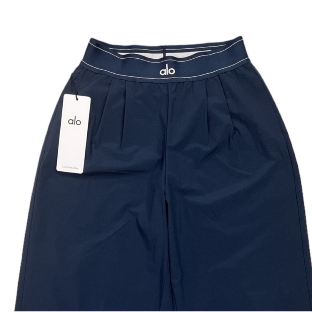 NWT Alo Yoga Suit Up Trouser size Small in Navy Blue - Picture 6 of 9